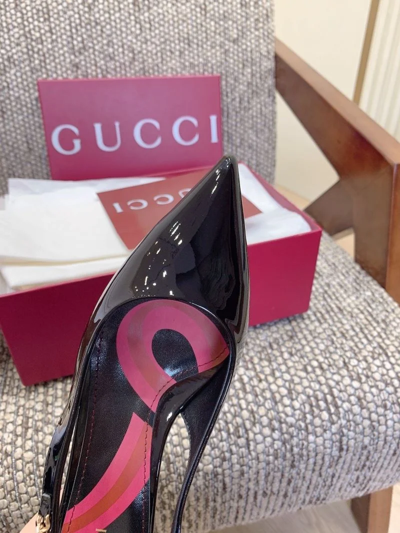 Stylish Gucci Sandals 23764
