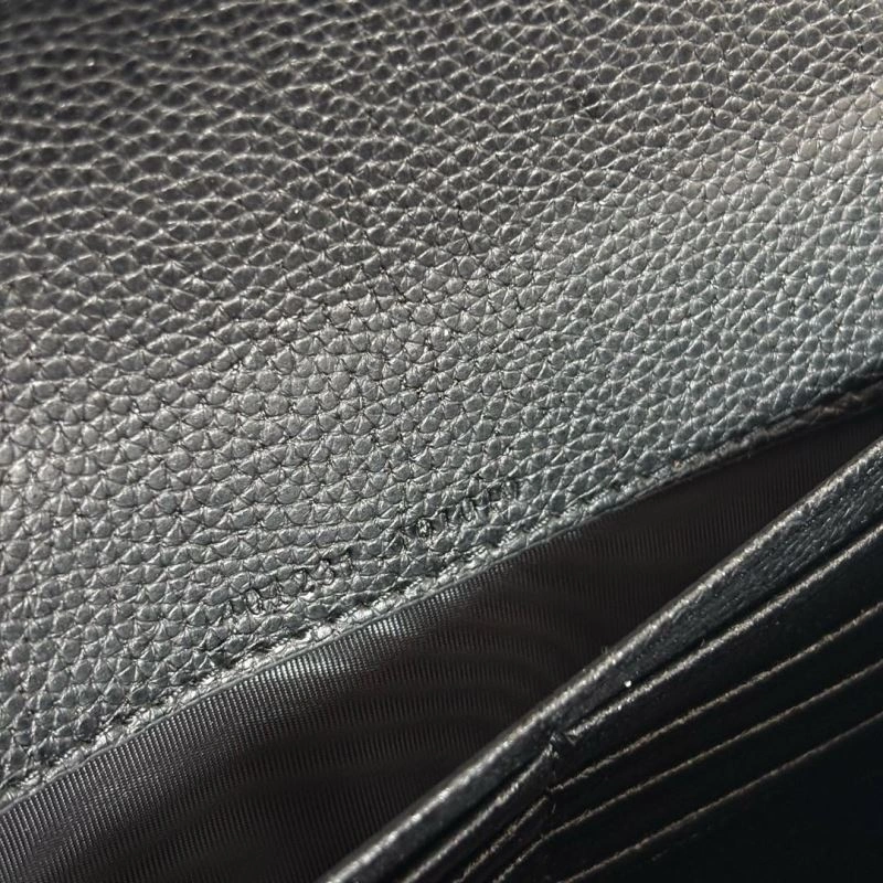 Sleek Gucci Satchel Bags Others 80822