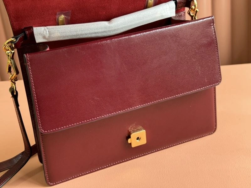 Breathable Gucci Satchel Bags Others 67333