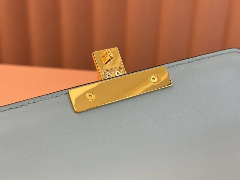 Gucci Satchel Bags Sleek 49859