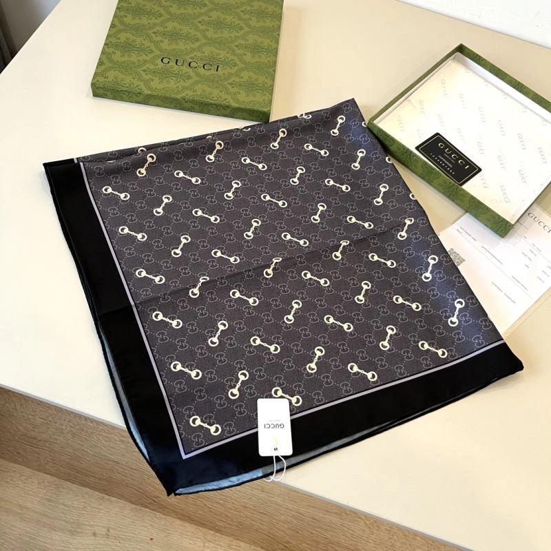 Gucci Scarf Chic 270711