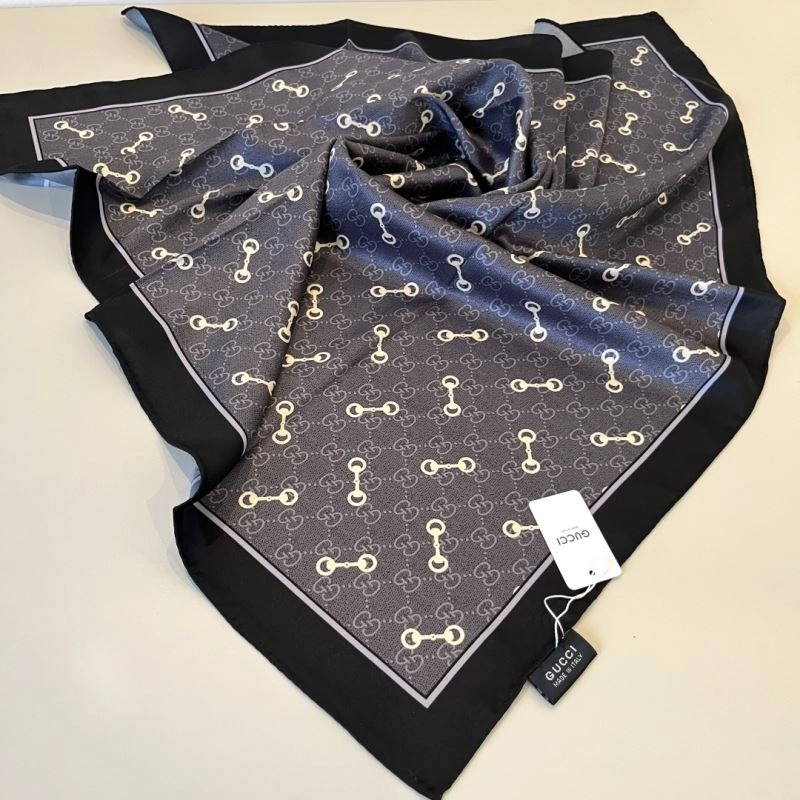 Gucci Scarf Chic 270711