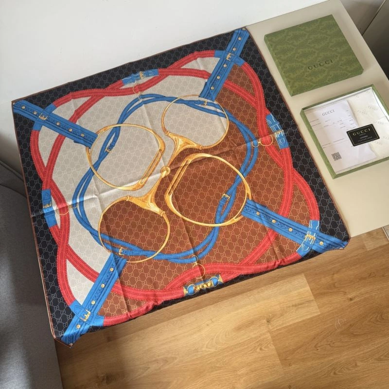 Gucci Scarf ZipUp 270690