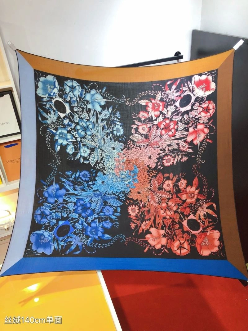Durable Gucci Scarf 271086