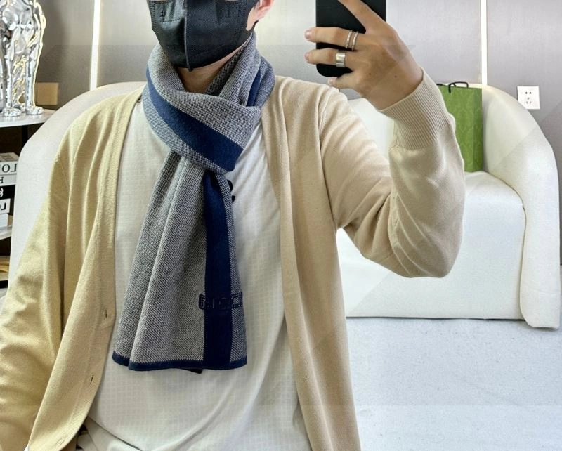 Contemporary Gucci Scarf 271082