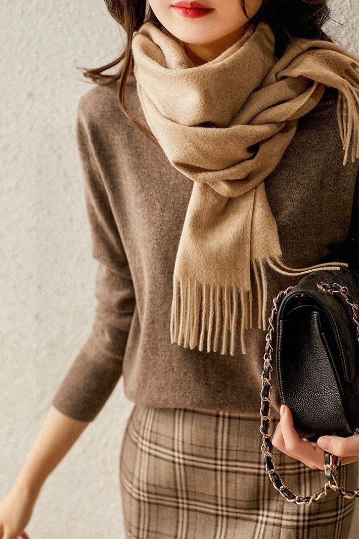 Lightweight Gucci Scarf 271092