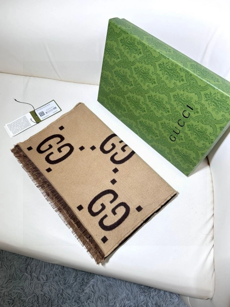 Gucci Scarf Timeless 271072