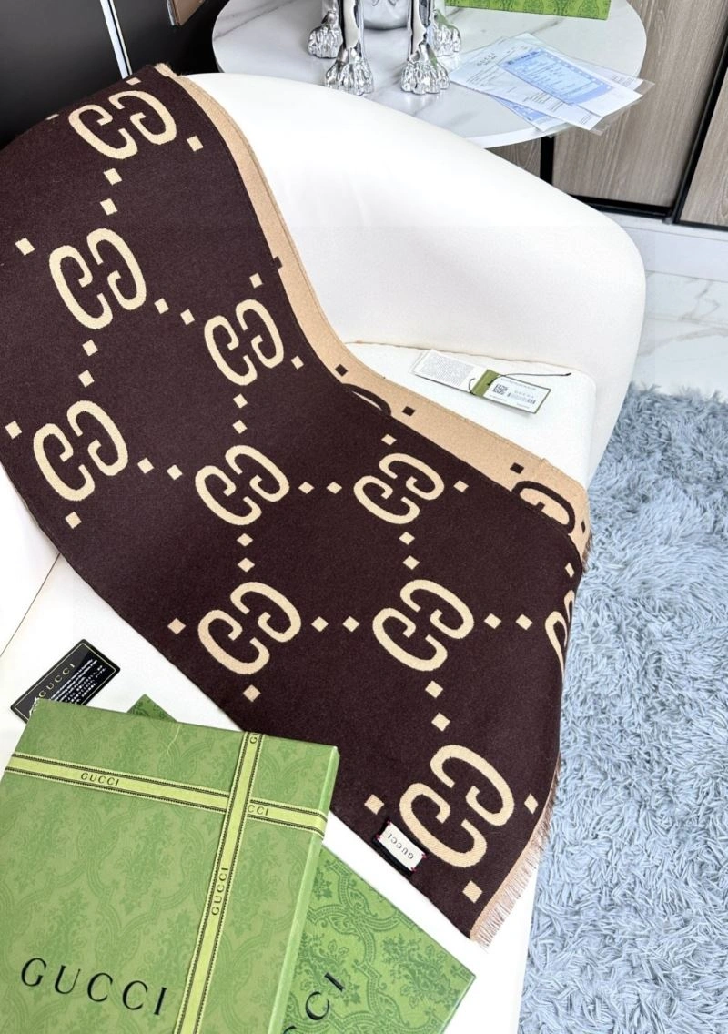 Gucci Scarf Timeless 271072