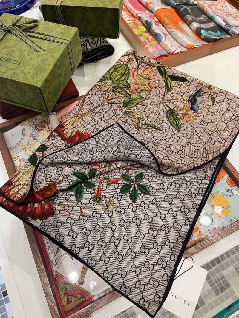 WellDesigned Gucci Scarf 271073