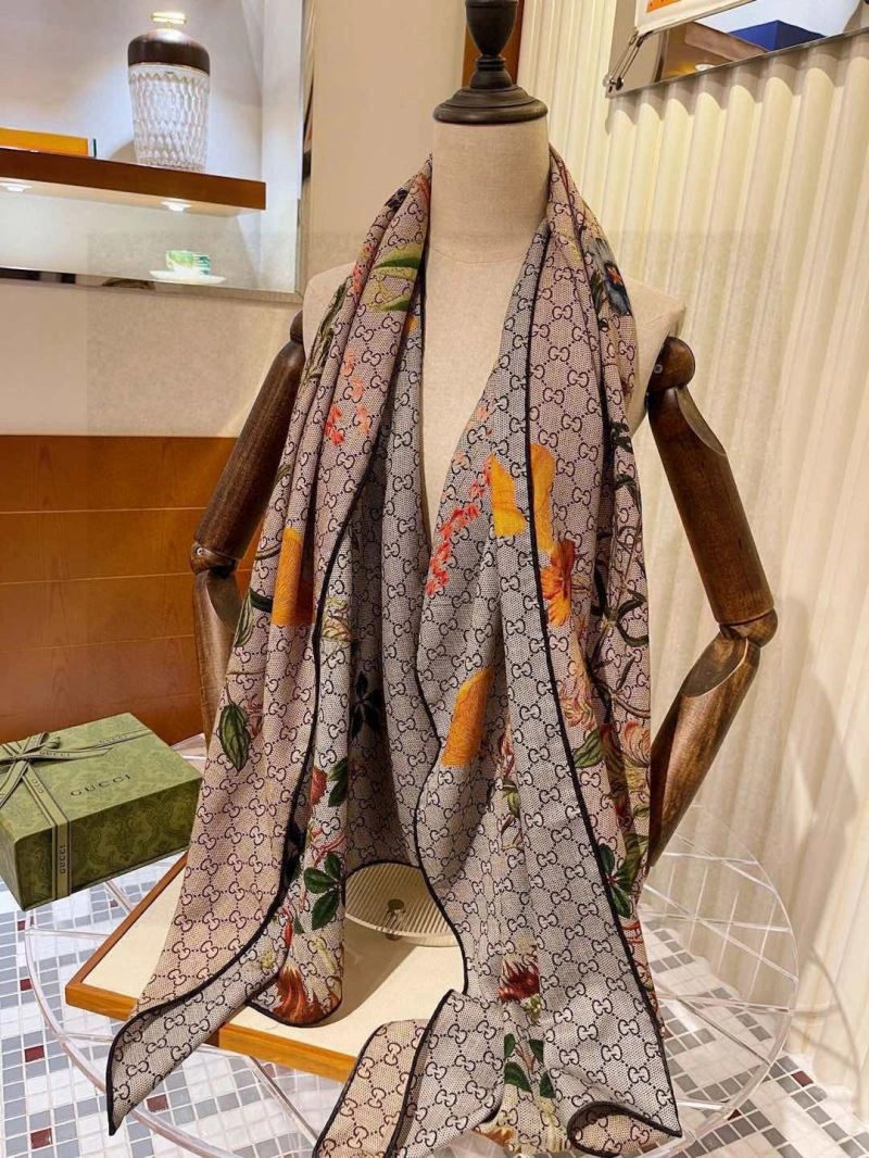 WellDesigned Gucci Scarf 271073