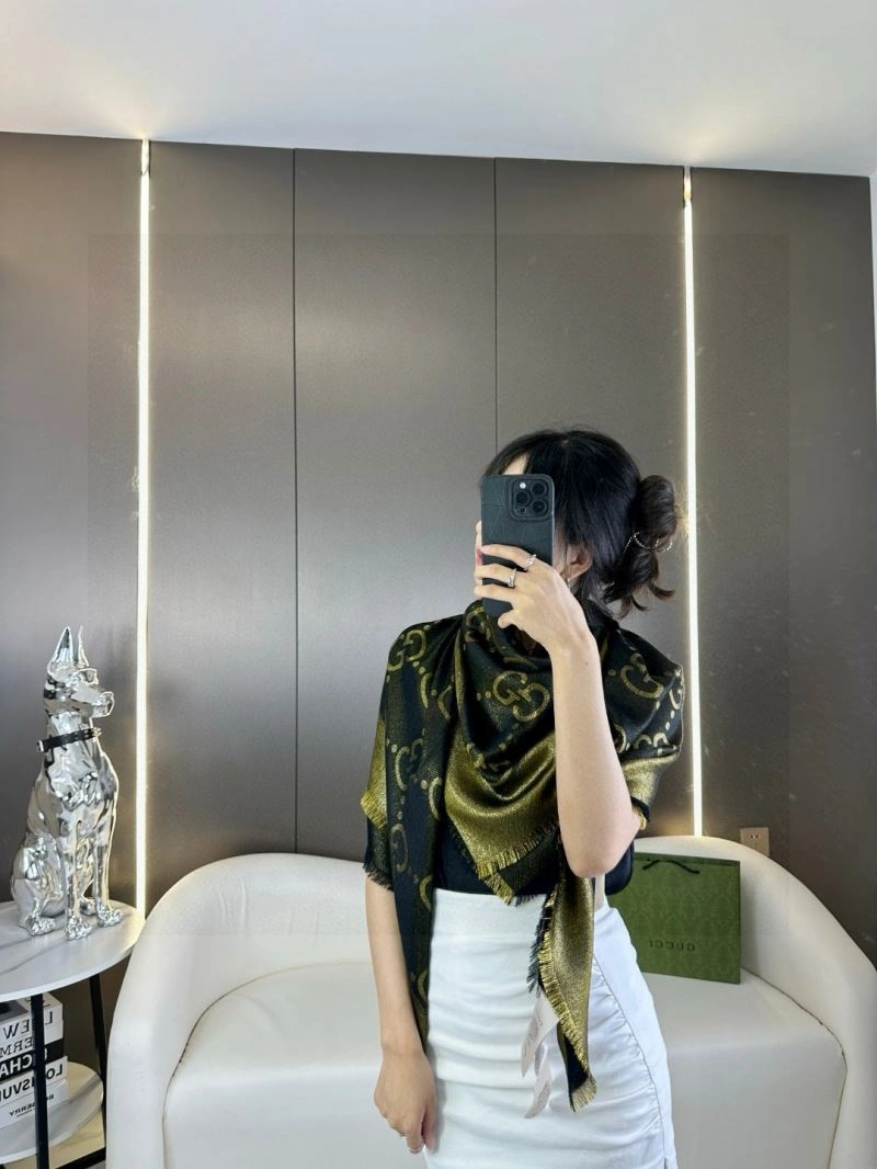 Gucci Scarf Packable 271067