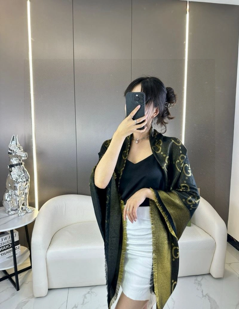 Gucci Scarf Packable 271067