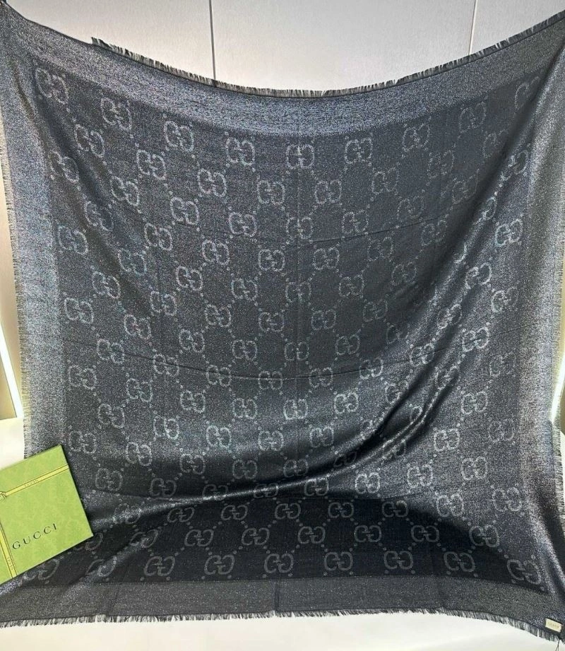 Resilient Gucci Scarf 271065