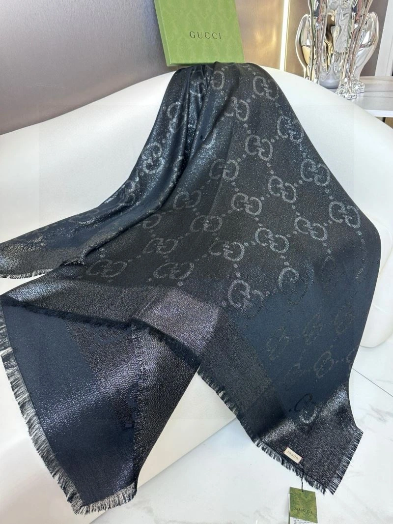 Resilient Gucci Scarf 271065