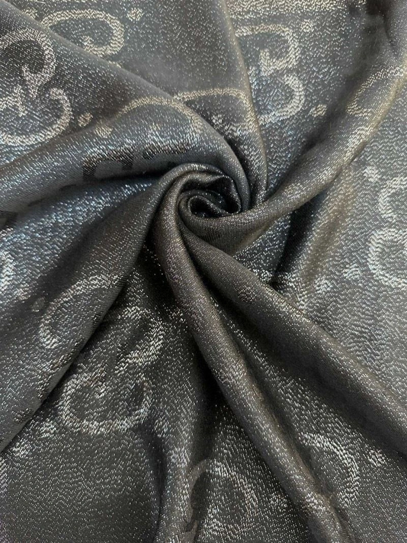 Resilient Gucci Scarf 271065