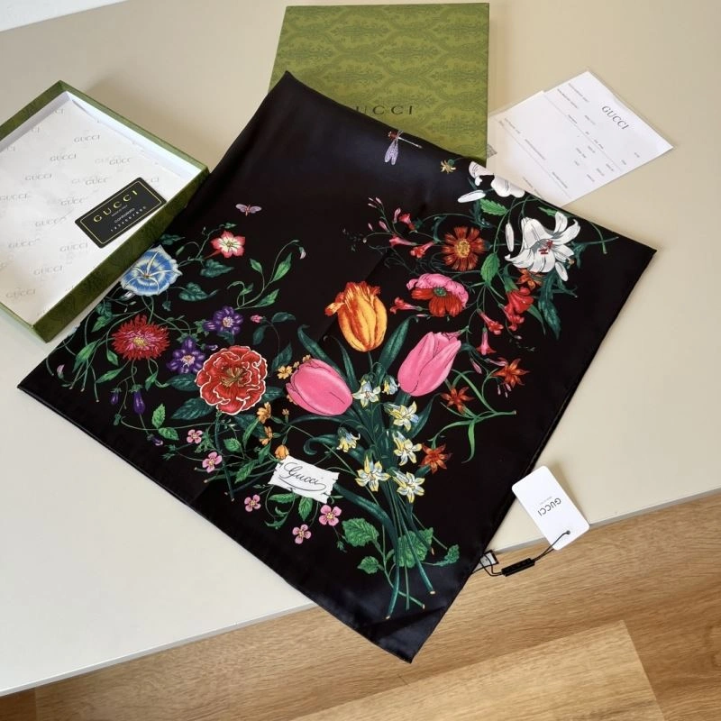 Gucci Scarf TimelessDesign 271805