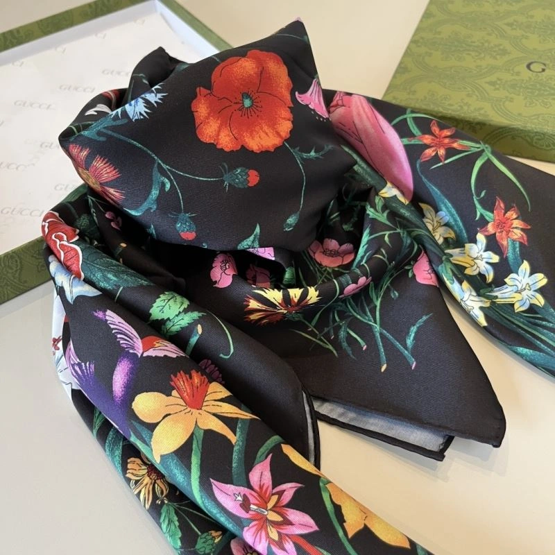 Gucci Scarf TimelessDesign 271805