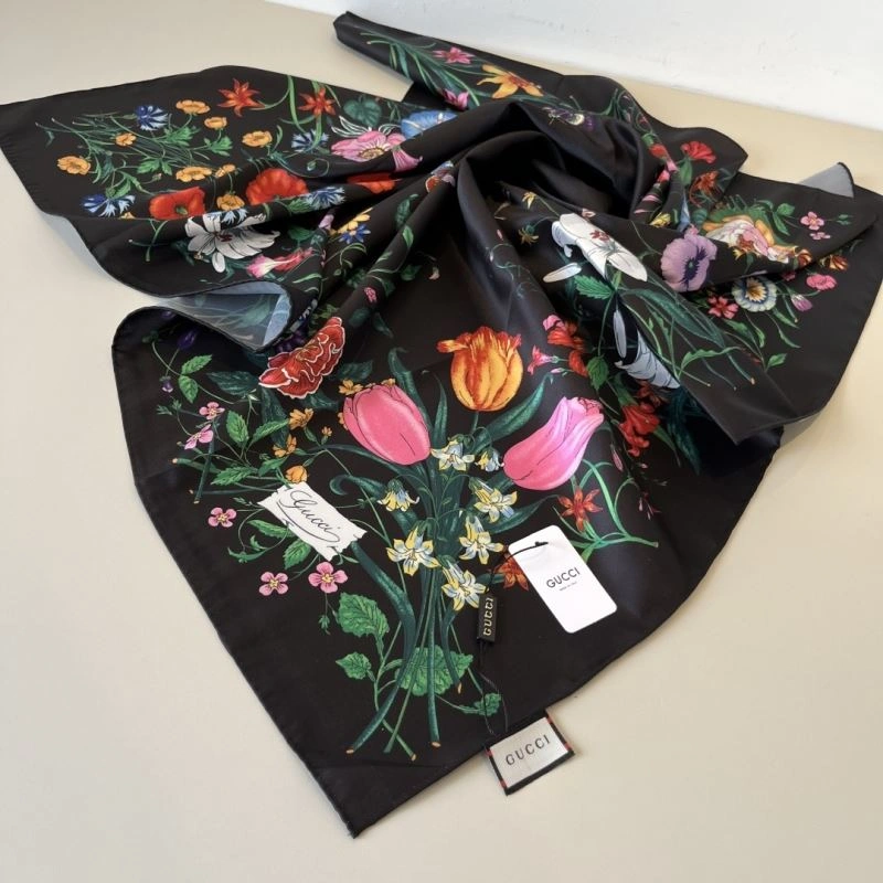 Gucci Scarf TimelessDesign 271805