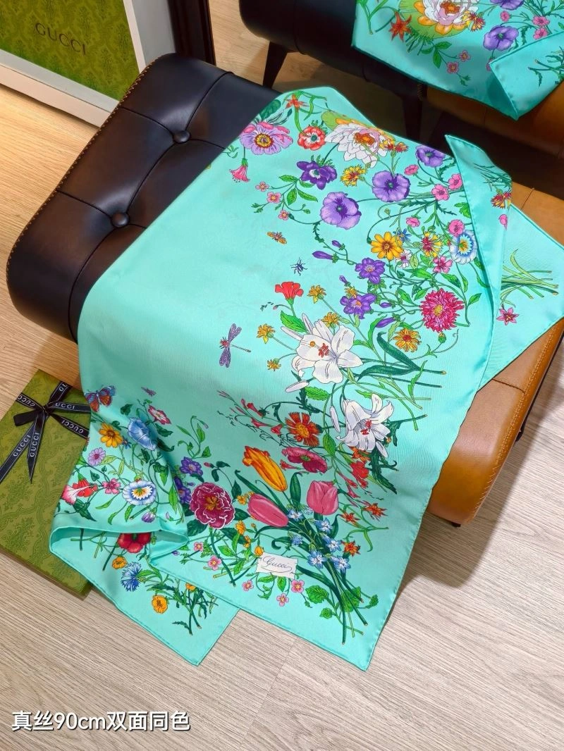 Timeless Gucci Scarf 271806