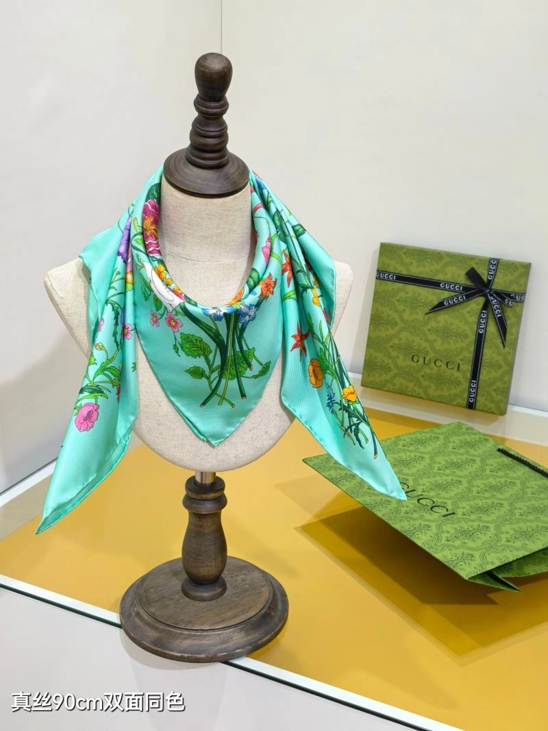 Timeless Gucci Scarf 271806