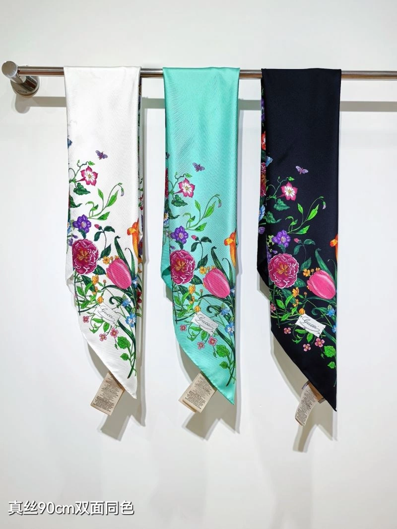 Gucci Scarf SoftTouch 271810
