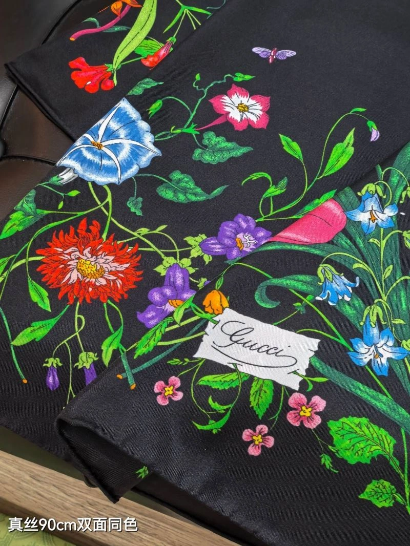 Gucci Scarf SoftTouch 271810