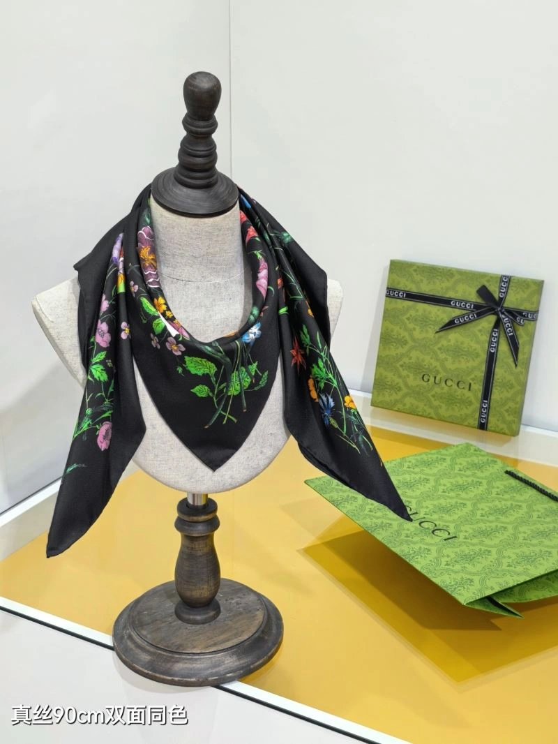 Gucci Scarf SoftTouch 271810