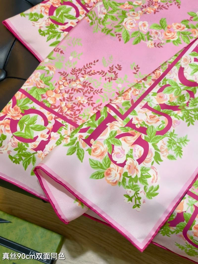 Soft Gucci Scarf 271813