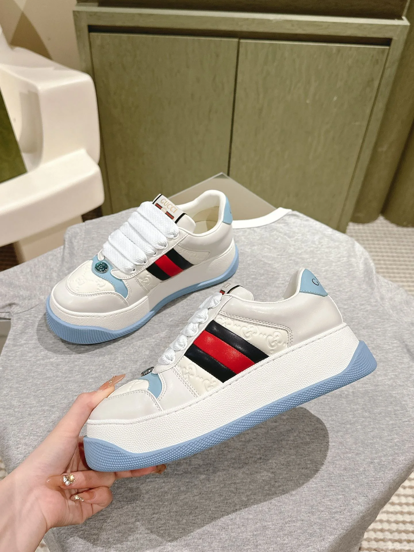 Gucci Screener Shoes Breathable 24335