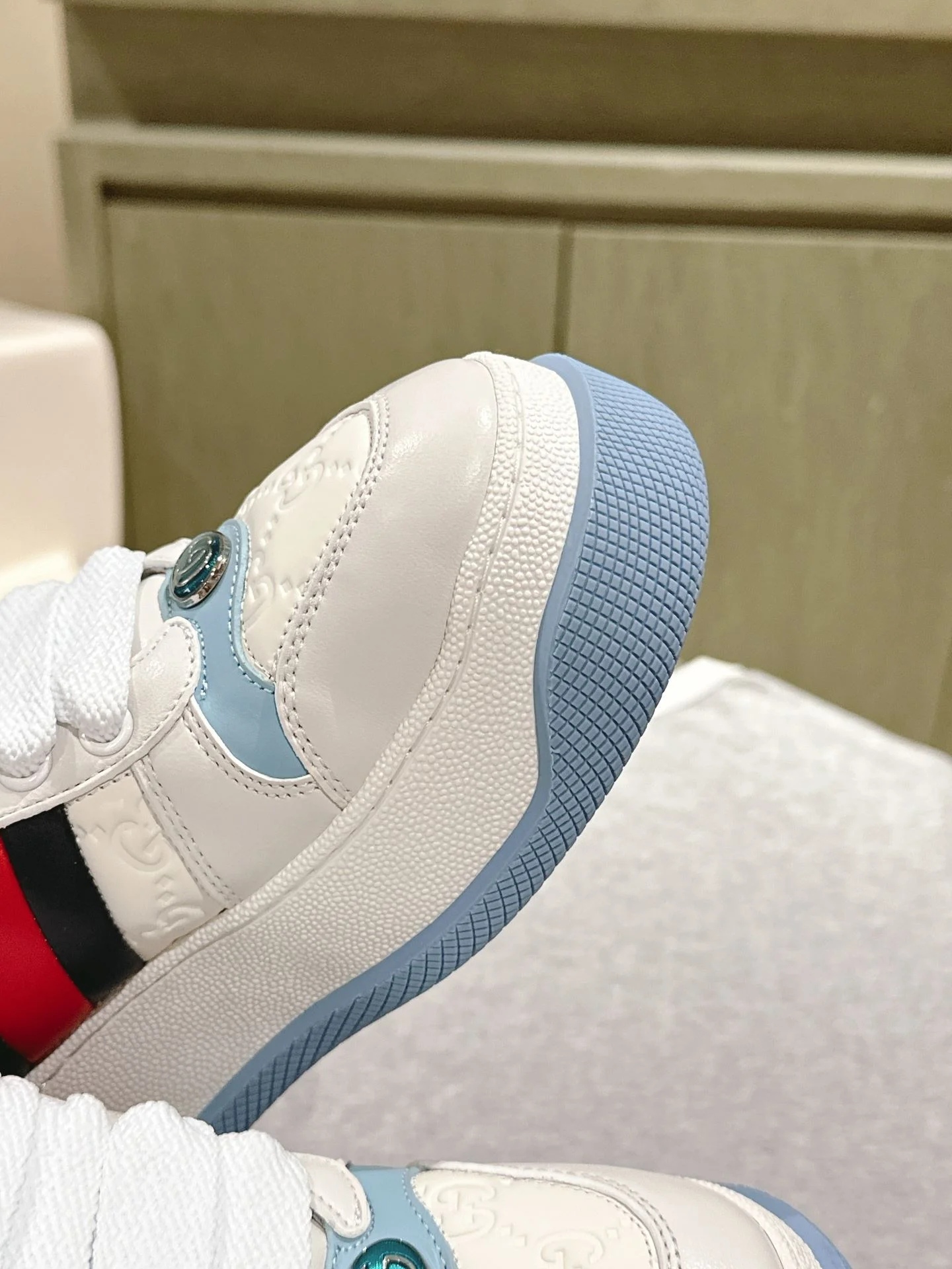 Gucci Screener Shoes Breathable 24335