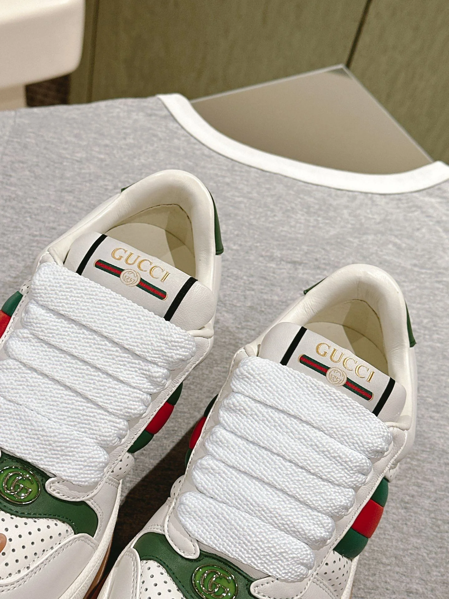 Casual Gucci Screener Shoes 24331