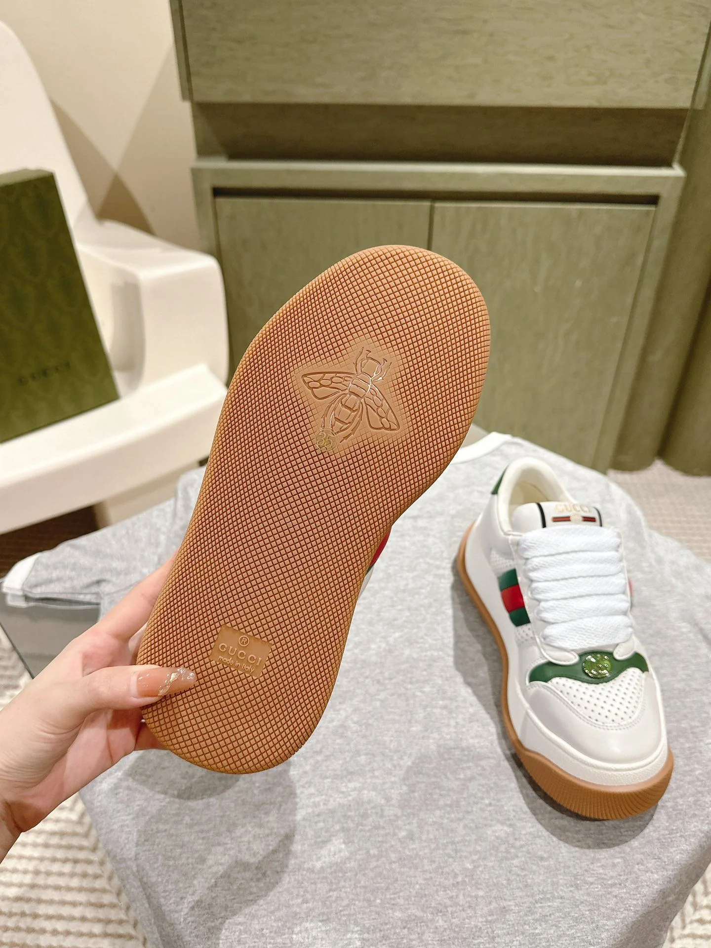 Casual Gucci Screener Shoes 24331