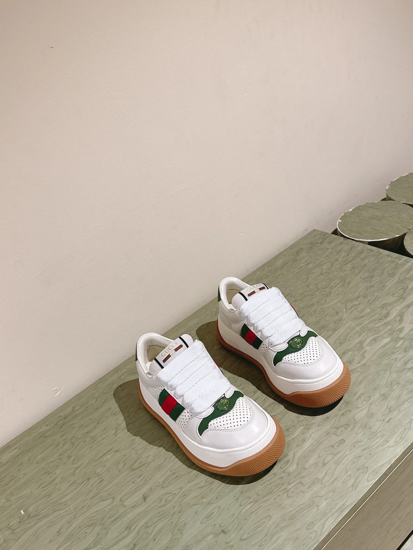 Casual Gucci Screener Shoes 24331