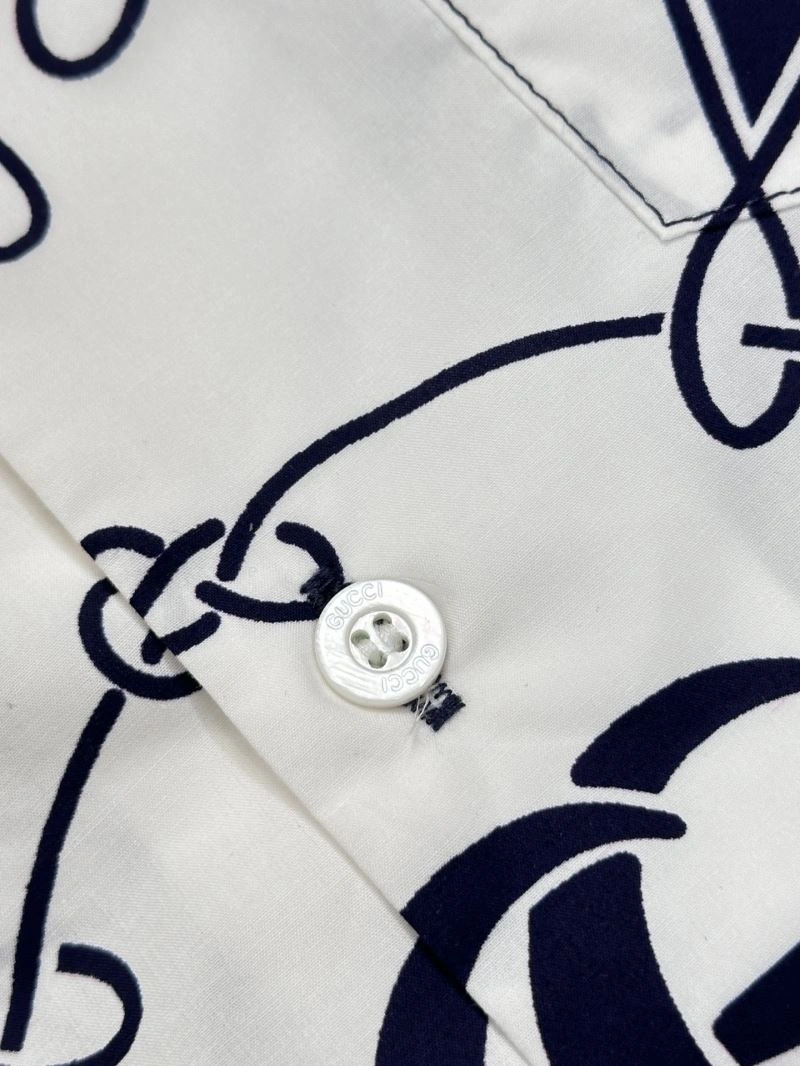 Unisex Gucci Shirts 128565