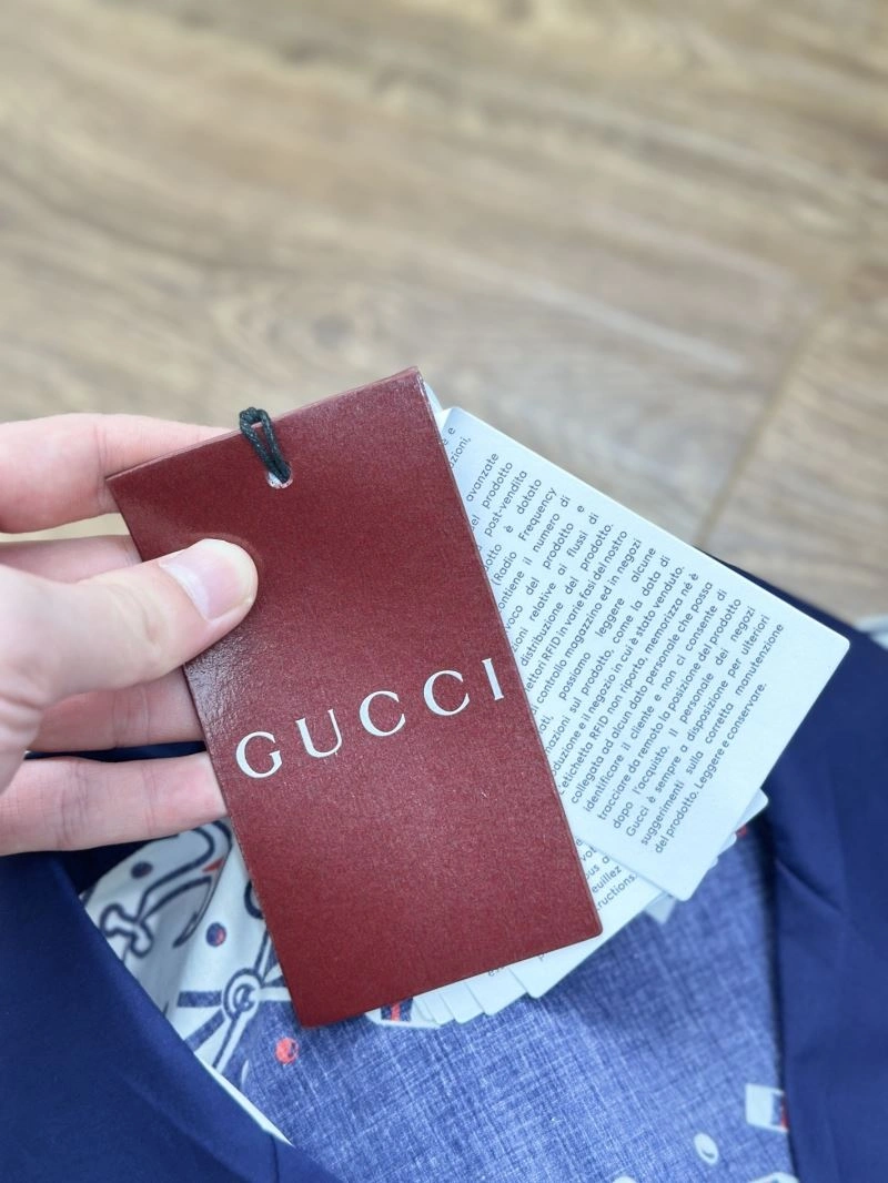 Unisex Gucci Shirts 128565