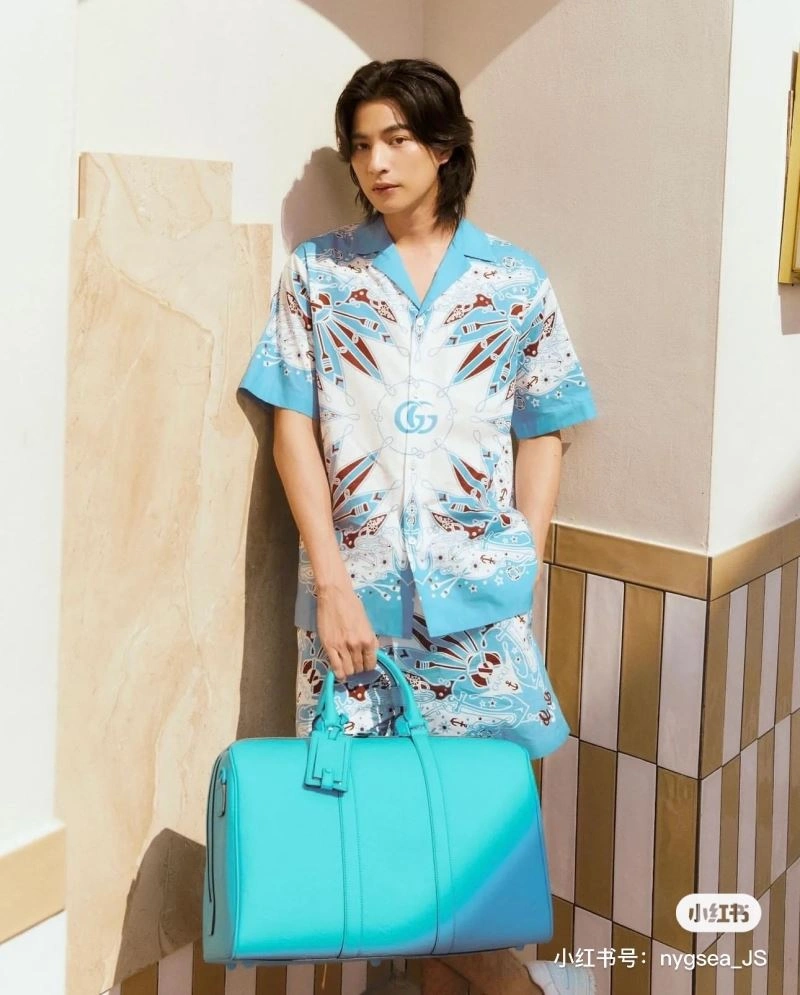 Unisex Gucci Shirts 128565