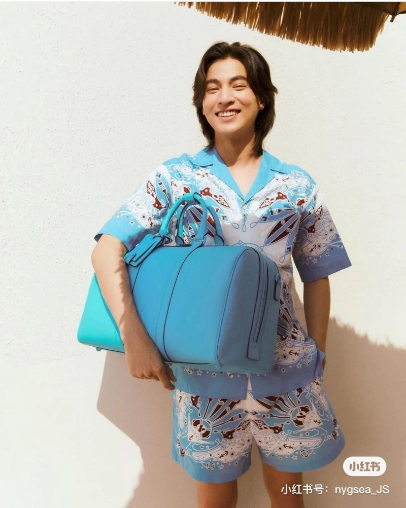 Unisex Gucci Shirts 128565