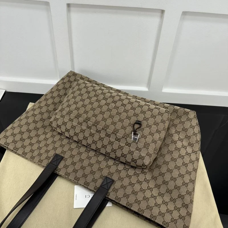 Vibrant Gucci Shopping Bags 50351