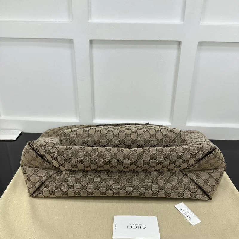 Vibrant Gucci Shopping Bags 50351