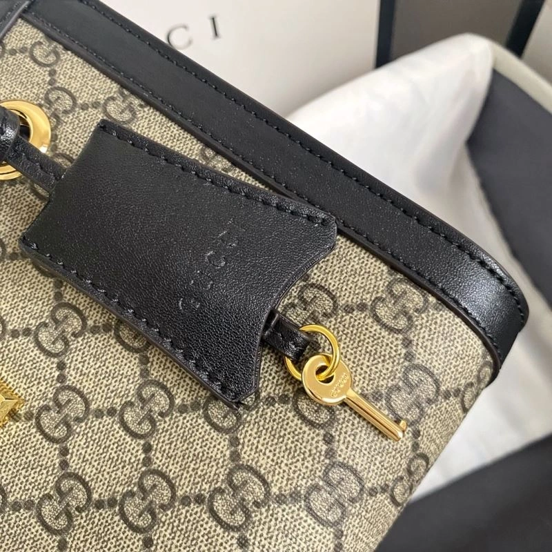 Fashionable Gucci Shopping Bags 80777