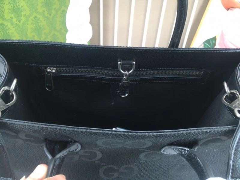 Gucci Shopping Bags Sleek 80771