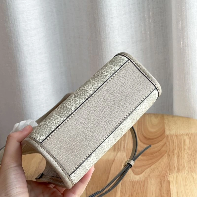 Bright Gucci Shopping Bags 80767