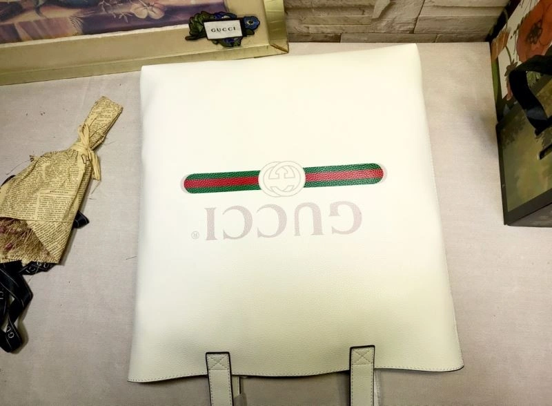 EyeCatching Gucci Shopping Bags 80724