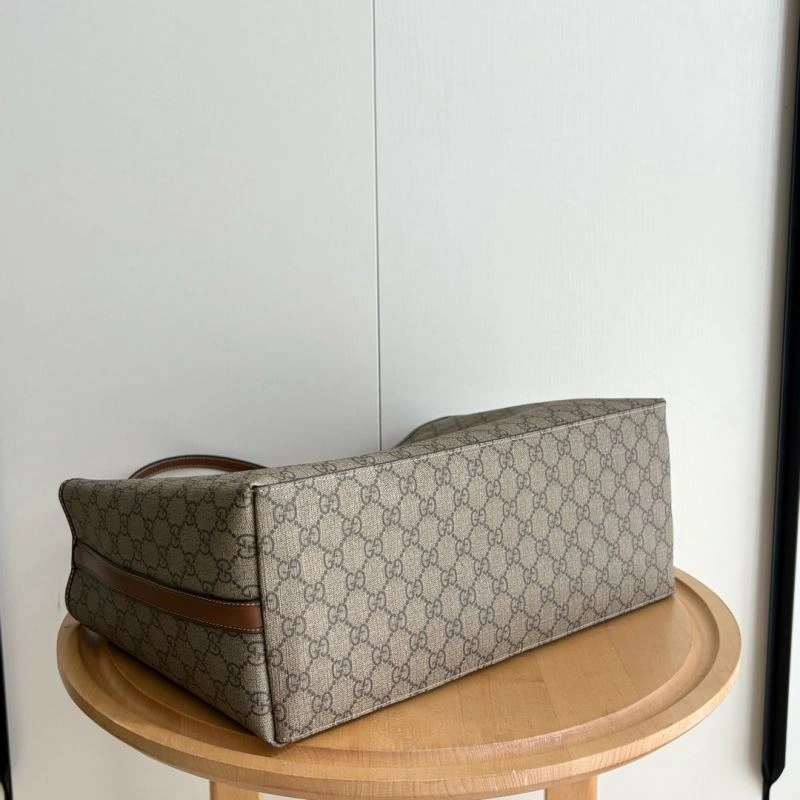 Versatile Gucci Shopping Bags 80718