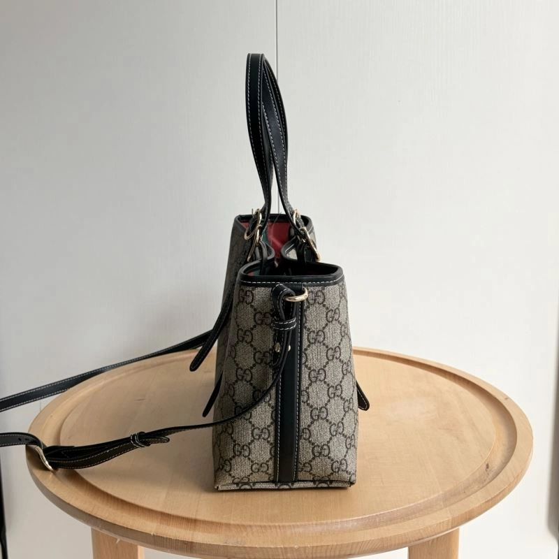 Flexible Gucci Shopping Bags 80755