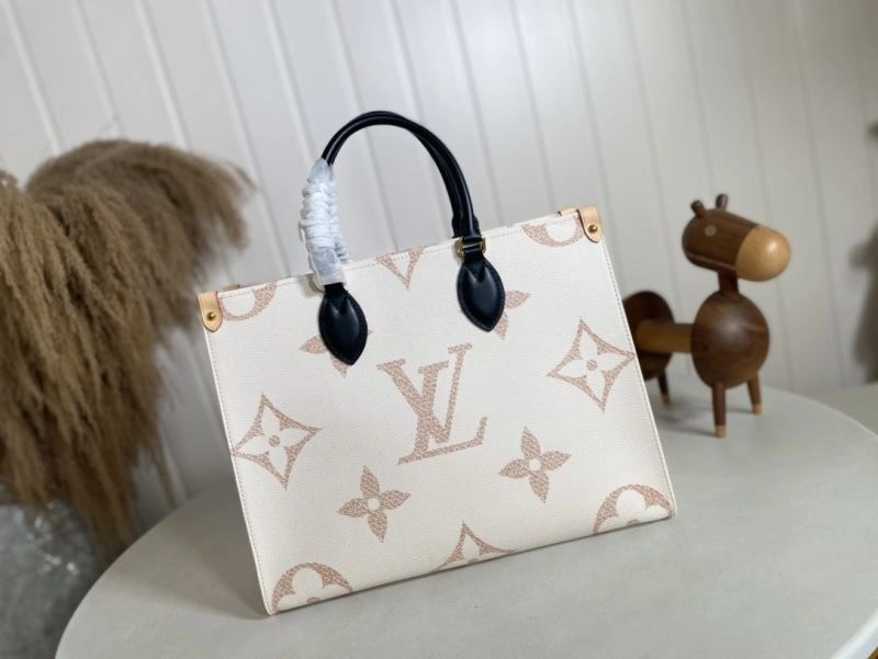 Gucci Shopping Bags AllSeason 77640