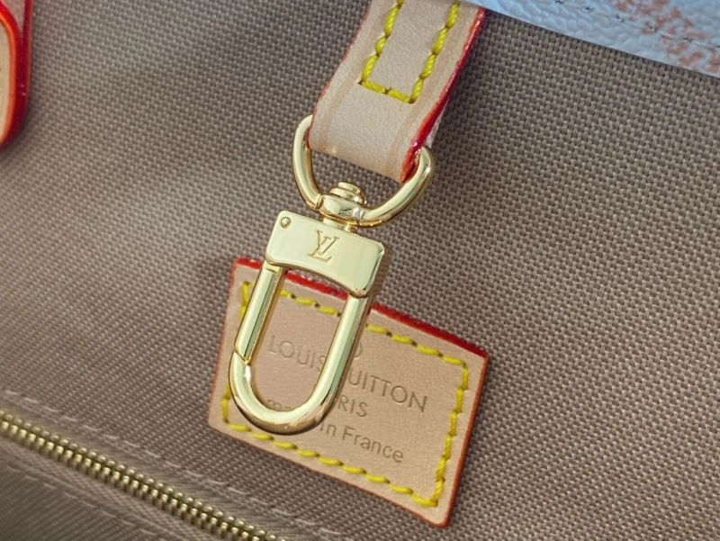 Gucci Shopping Bags AllSeason 77640