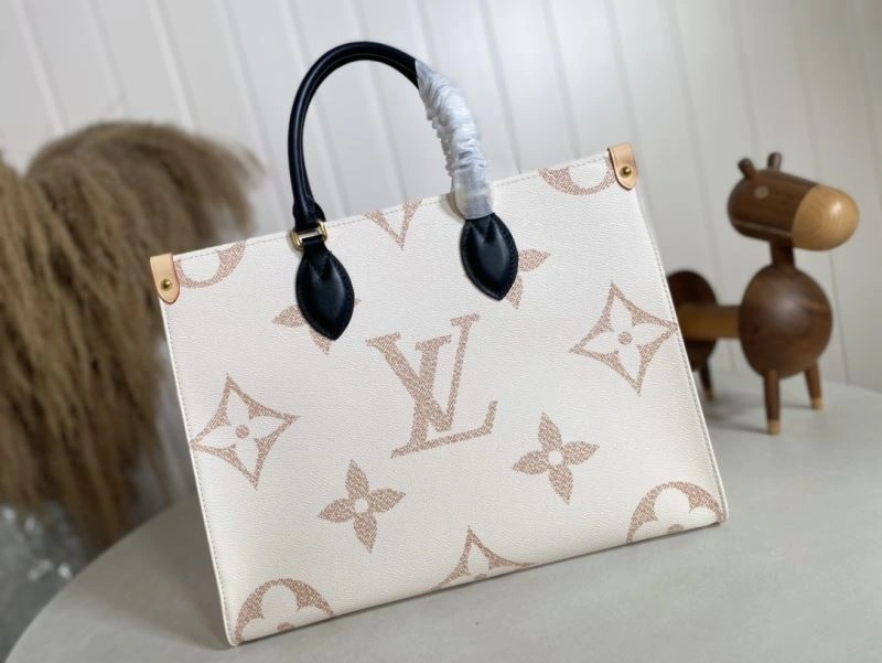Gucci Shopping Bags AllSeason 77640