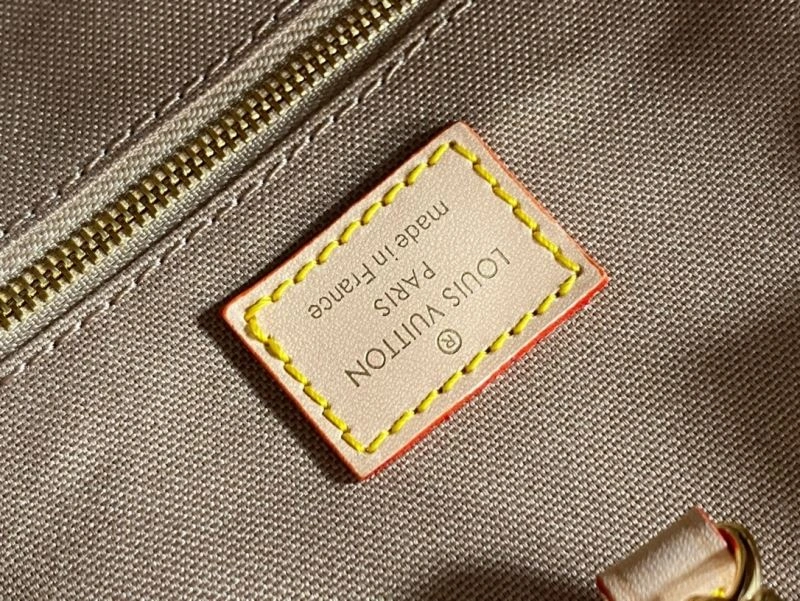 Gucci Shopping Bags AllSeason 77640