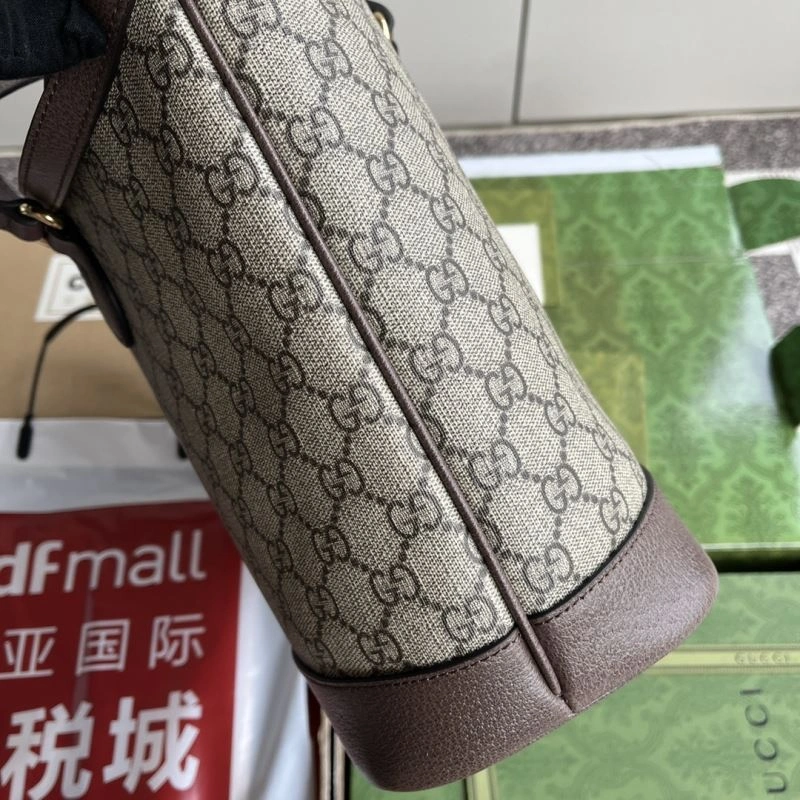 Versatile Gucci Shopping Bags 74467